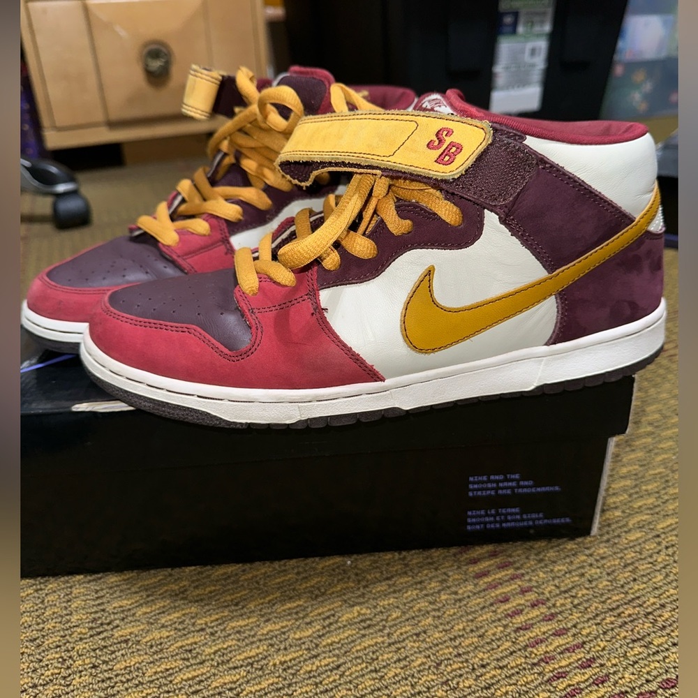 Nike Dunk Mid Pro SB “Deep Burgundy/Bronze”